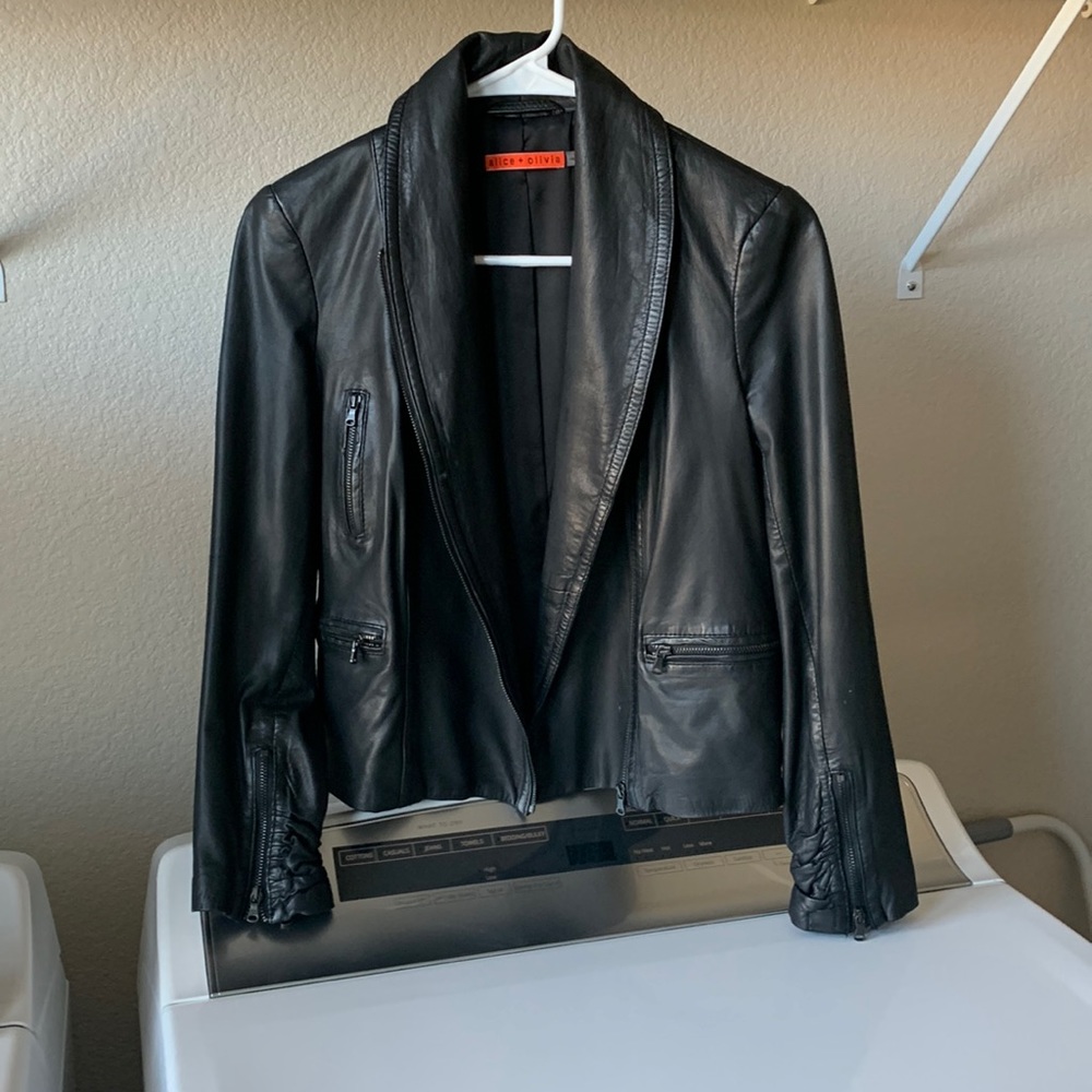 Alice and Olivia NWOT crop leather jacket